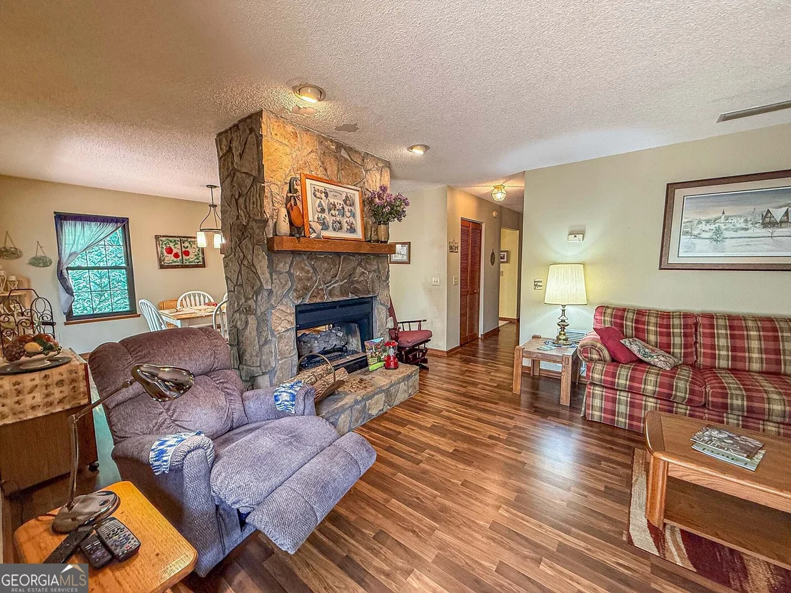 Photo of 195 Cedar Lane