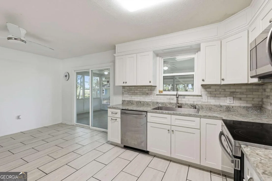 Photo of 1613 Lake Drive