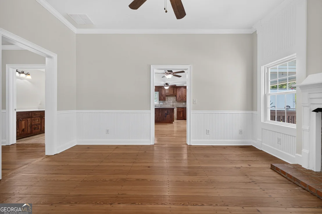 Photo of 406 Vineyard Road