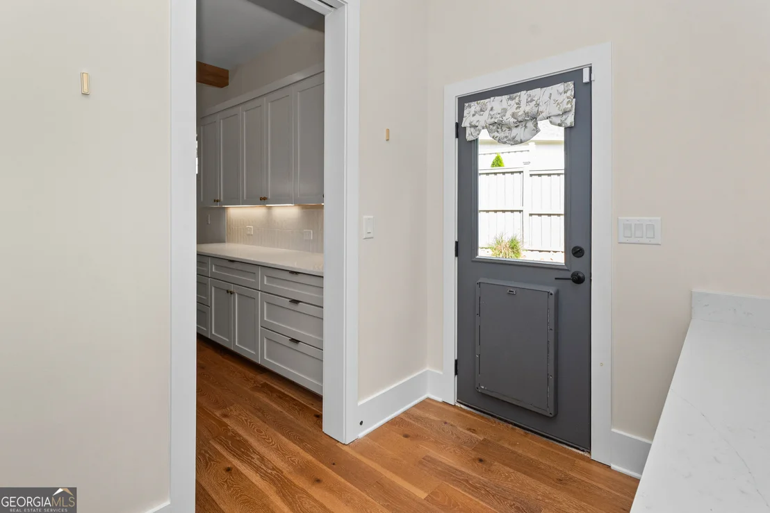 Photo of 220 Arbor Garden Circle