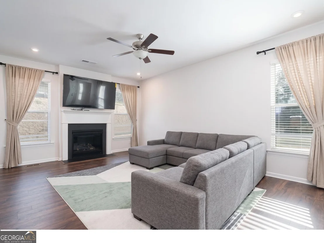 Photo of 1287 Park Center Circle