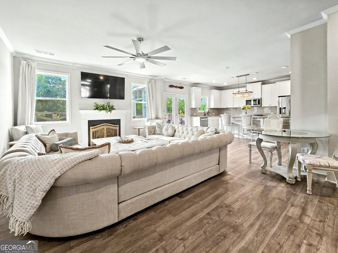 Photo of 349 Garnet Drive