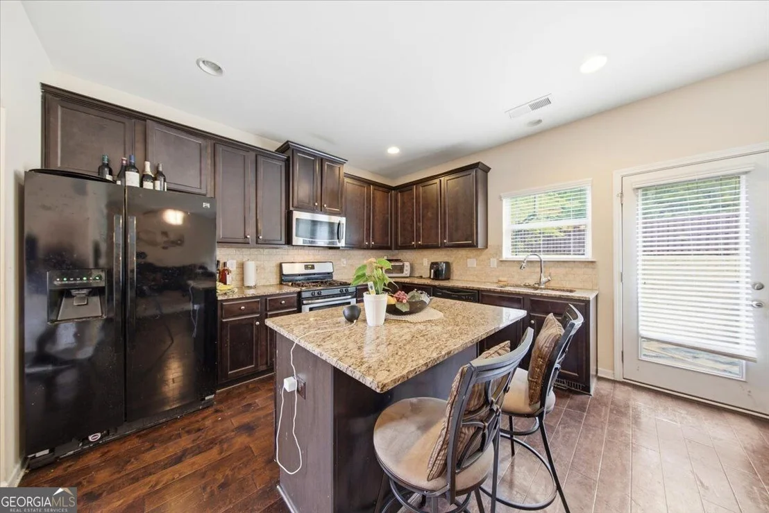 Photo of 1126 Paramount Drive