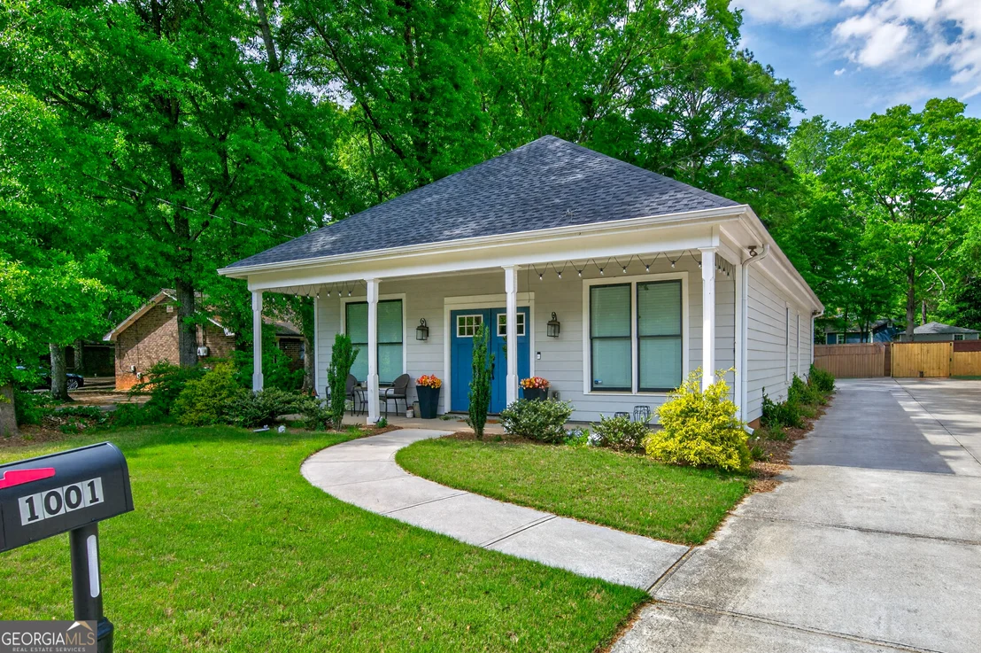 Photo of 1001 Davis Street