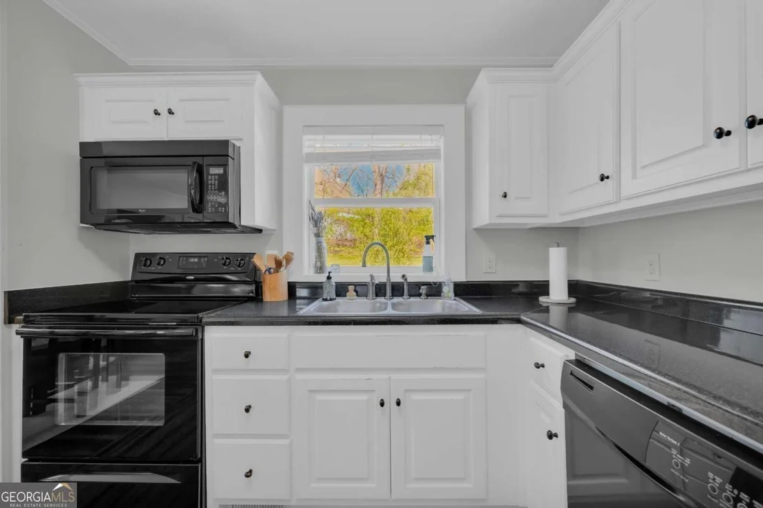 Photo of 330 Pine Needle Road
