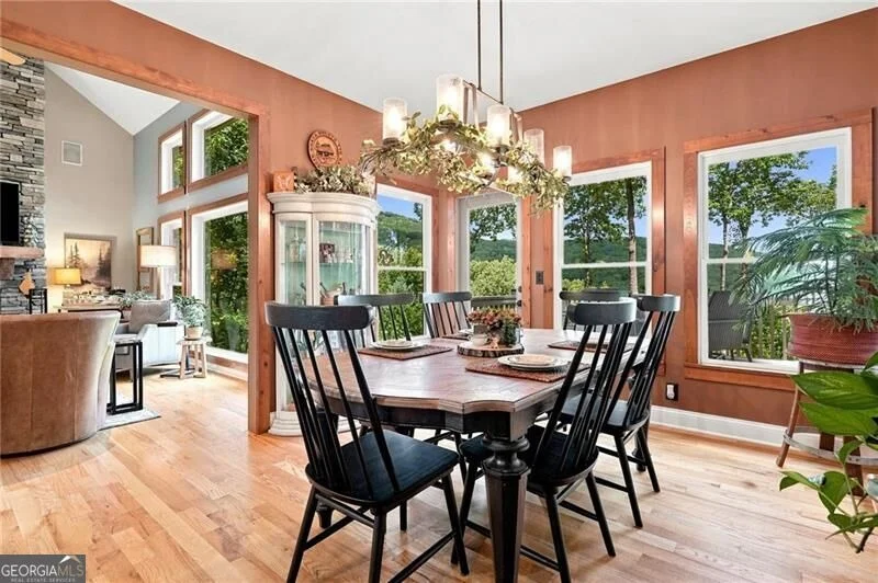 Photo of 1458 Valley View Drive