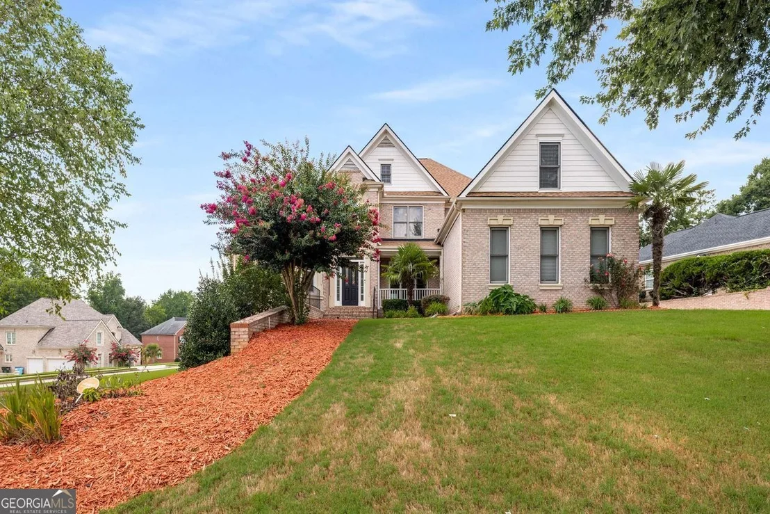Photo of 1950 LANCASTER Drive