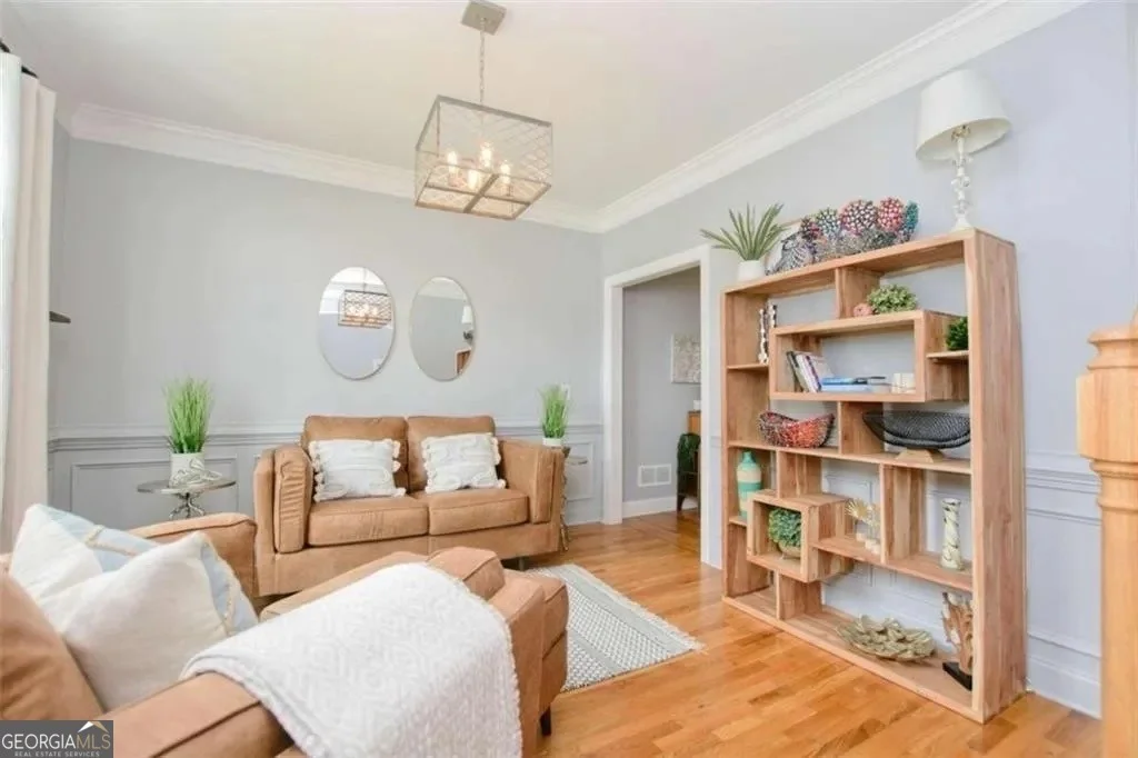 Photo of 121 Meadow Creek Circle