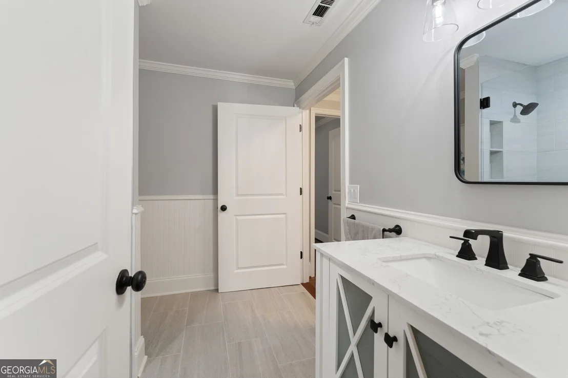 Photo of 5725 Ash Drive