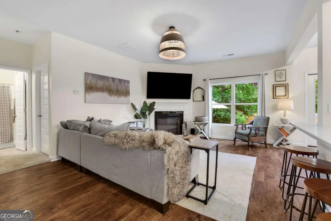 Photo of 615 Mulberry Park Circle