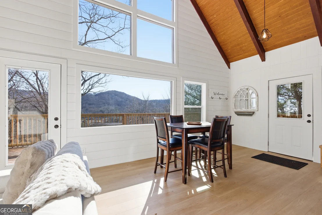 Photo of 291 Saddleback Circle