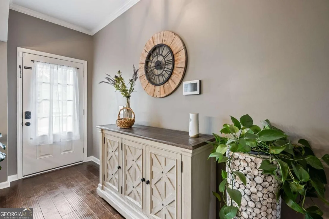 Photo of 555 Evergreen Way