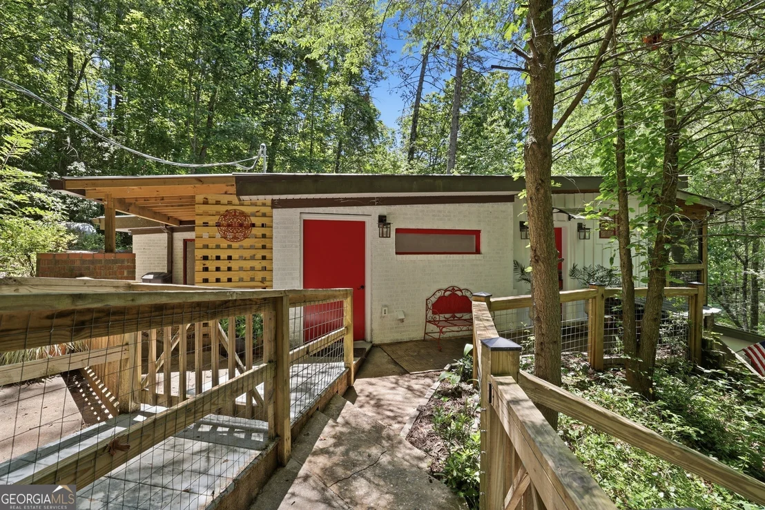 Photo of 700 Sillycook Trail