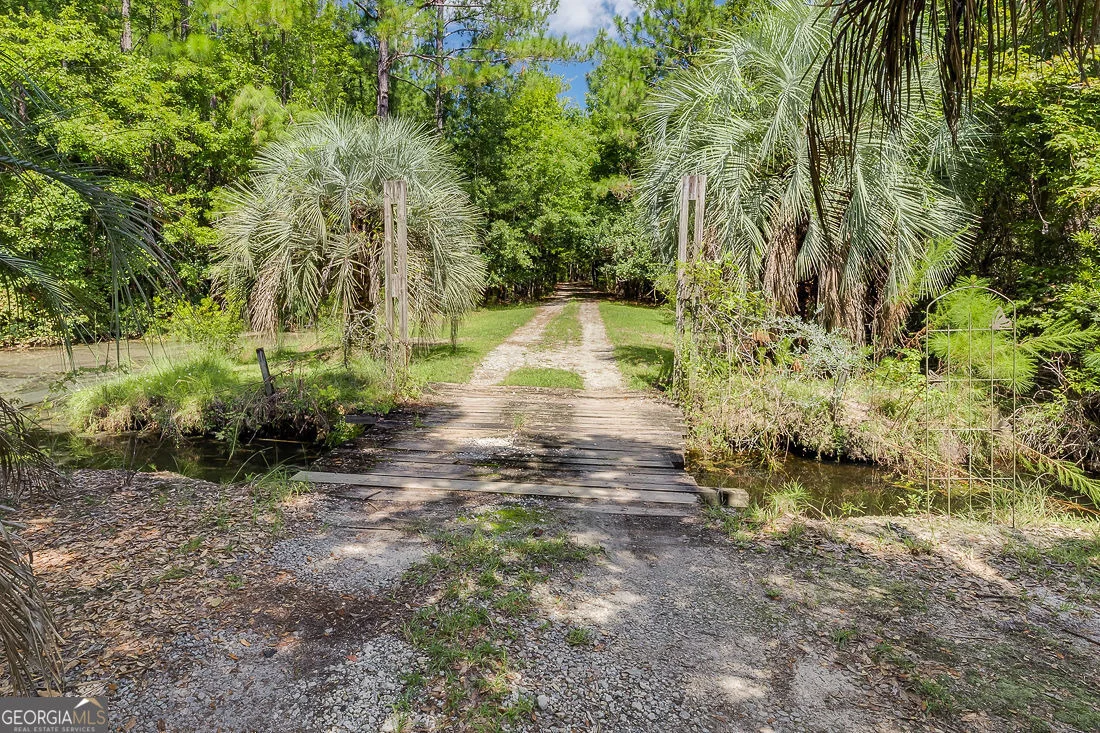 Photo of 1335 Pine Barren Road
