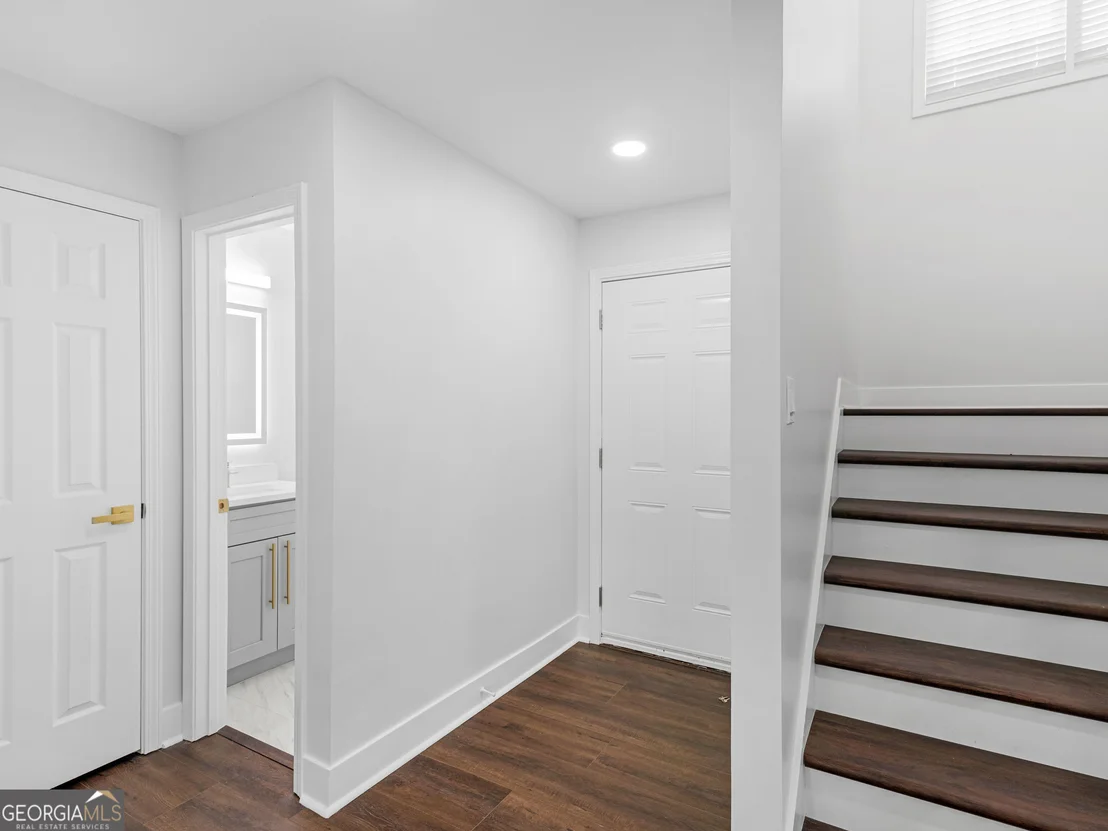 Photo of 493 Cathedral Drive