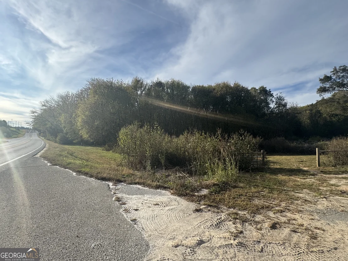 Photo of 9000 Highway 53 E