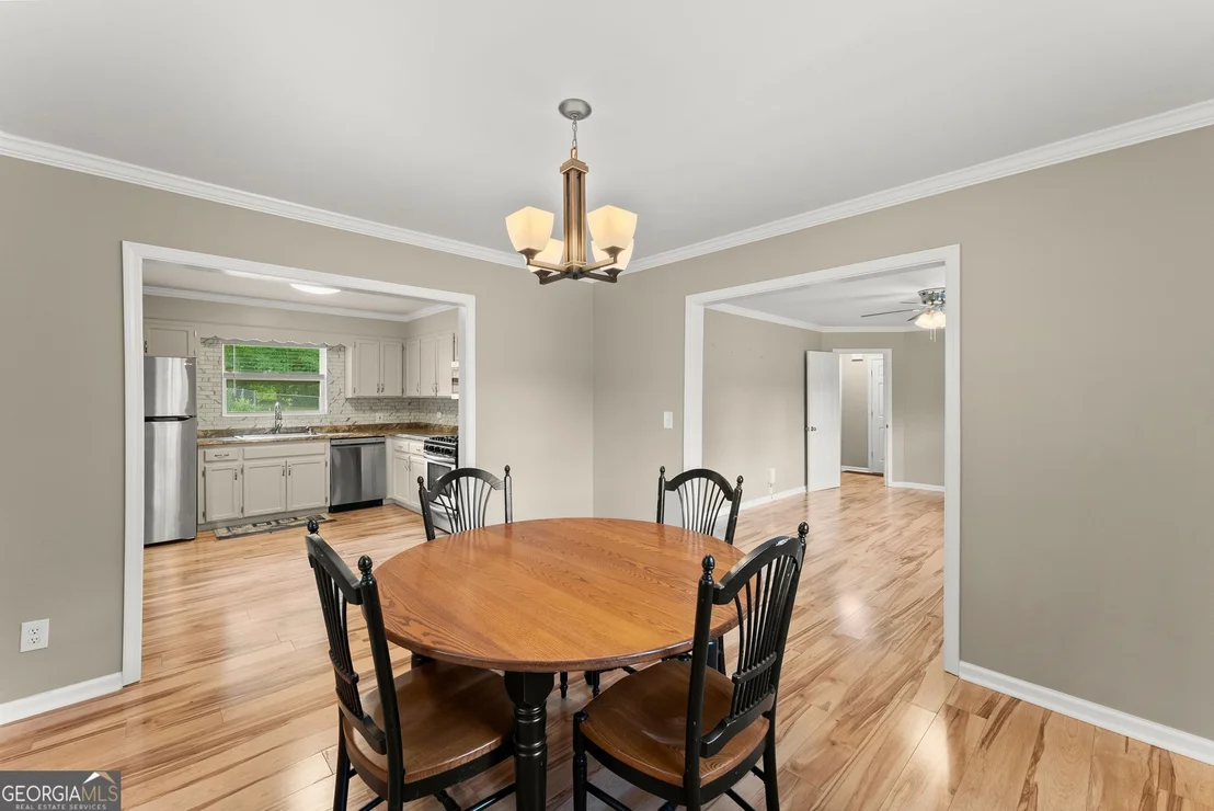 Photo of 47 Cherokee Boulevard