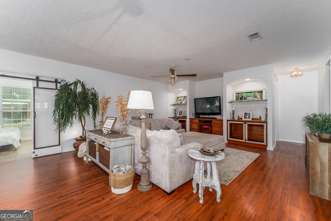 Photo of 5512 Newton Road