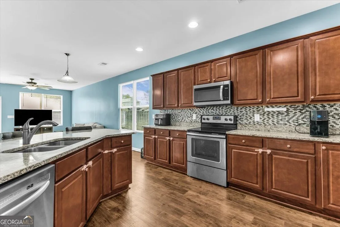 Photo of 413 Lions Den Drive