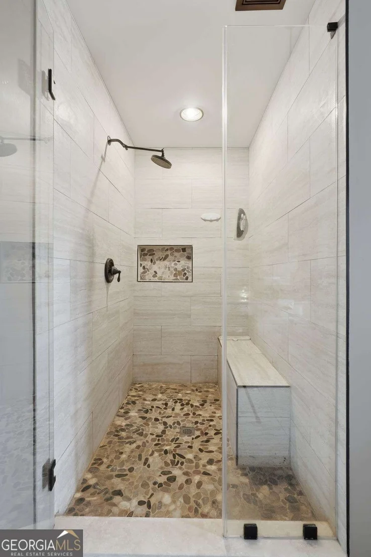 Photo of 214 Glenbrook Lane