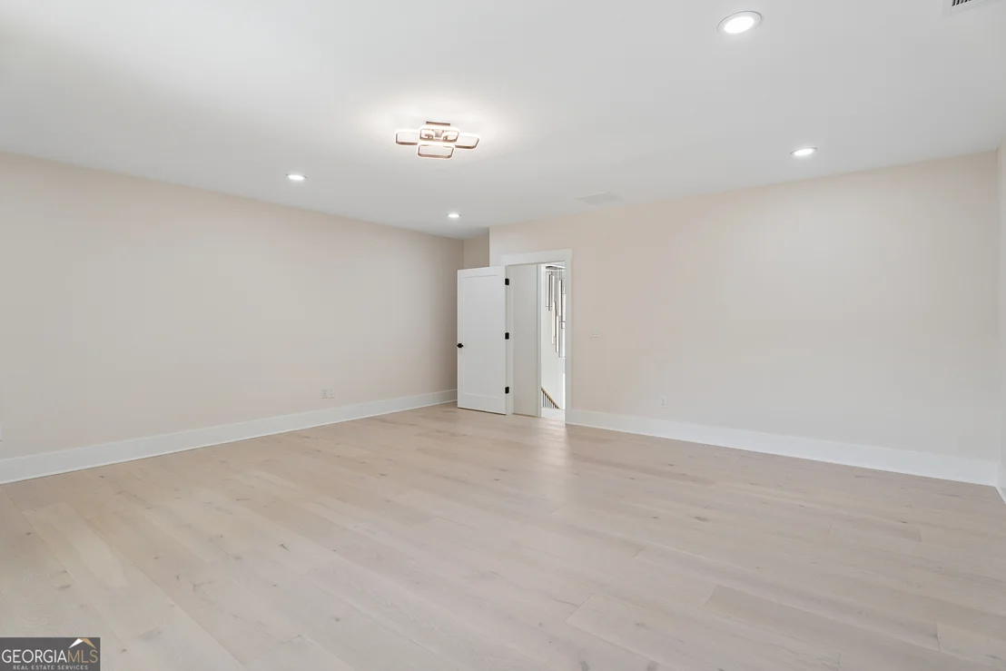Photo of 1035 Auburn Road
