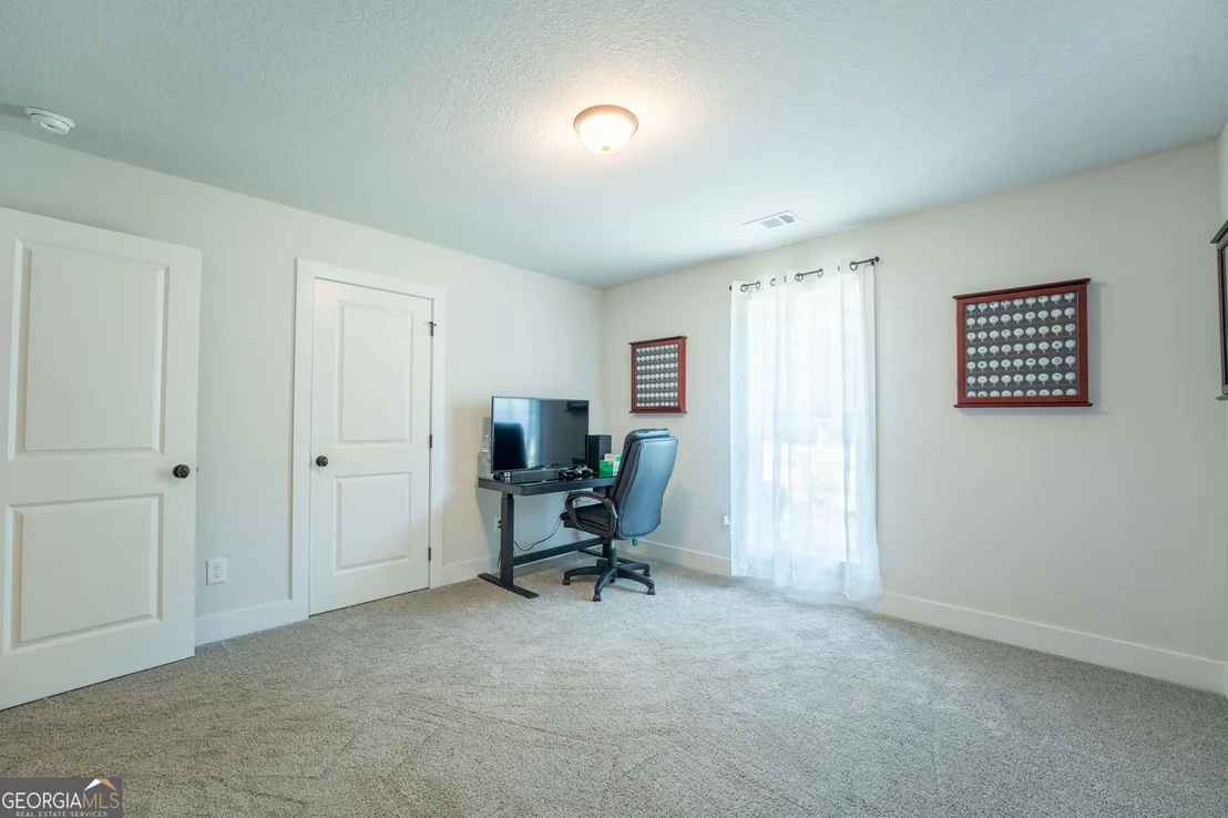 Photo of 648 Walnut Drive