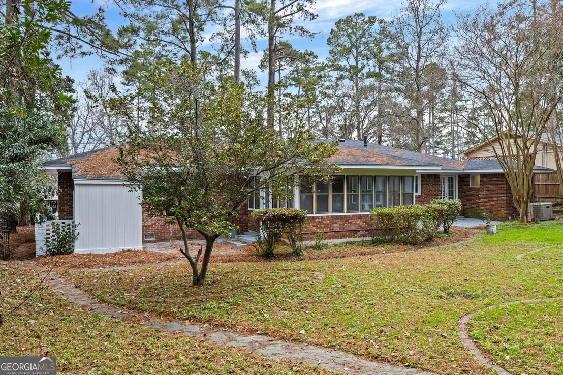 Photo of 3120 Edinburgh Drive