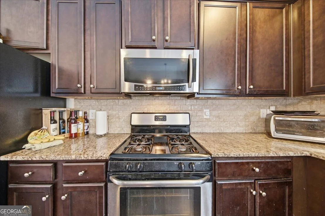Photo of 1126 Paramount Drive