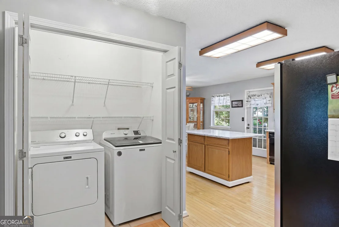 Photo of 325 Springwood Drive