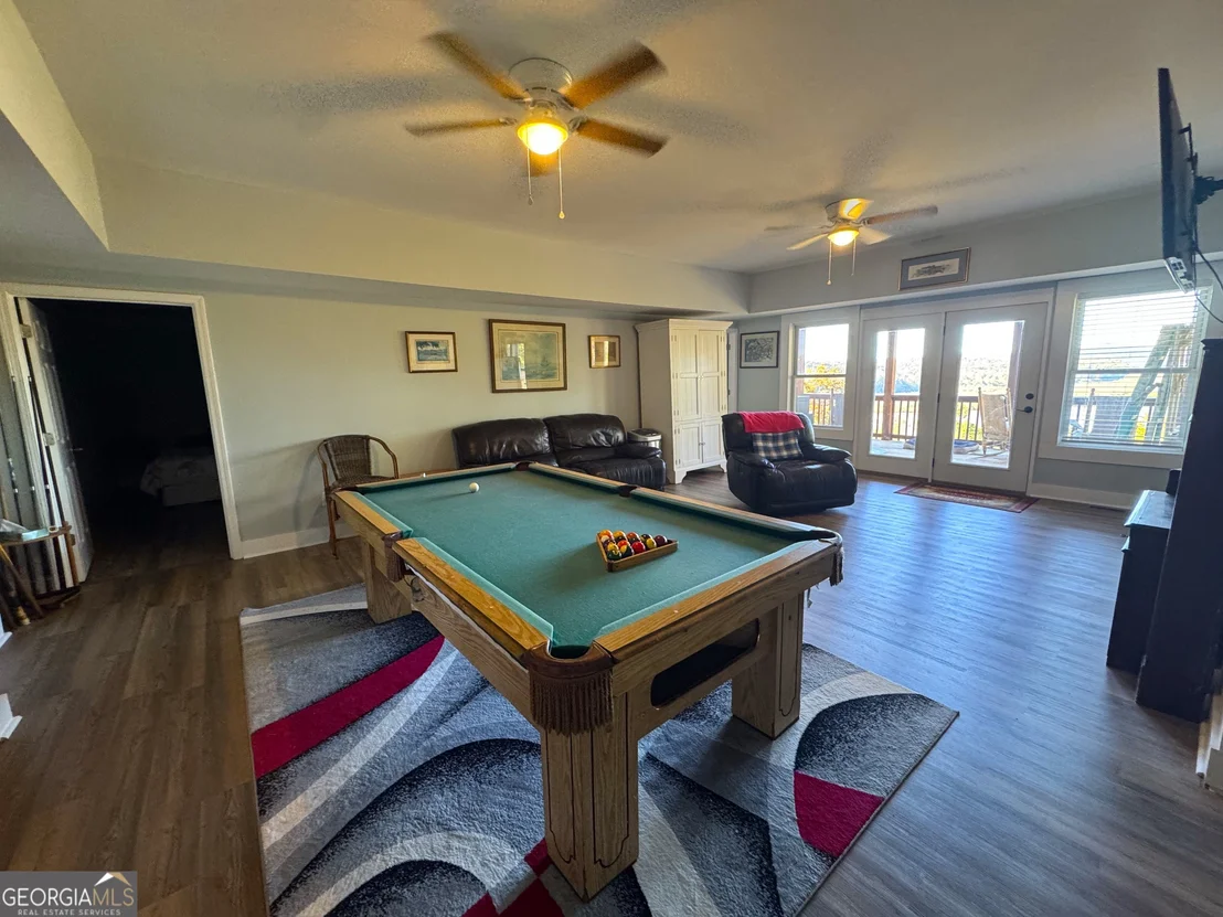 Photo of 284 River Road