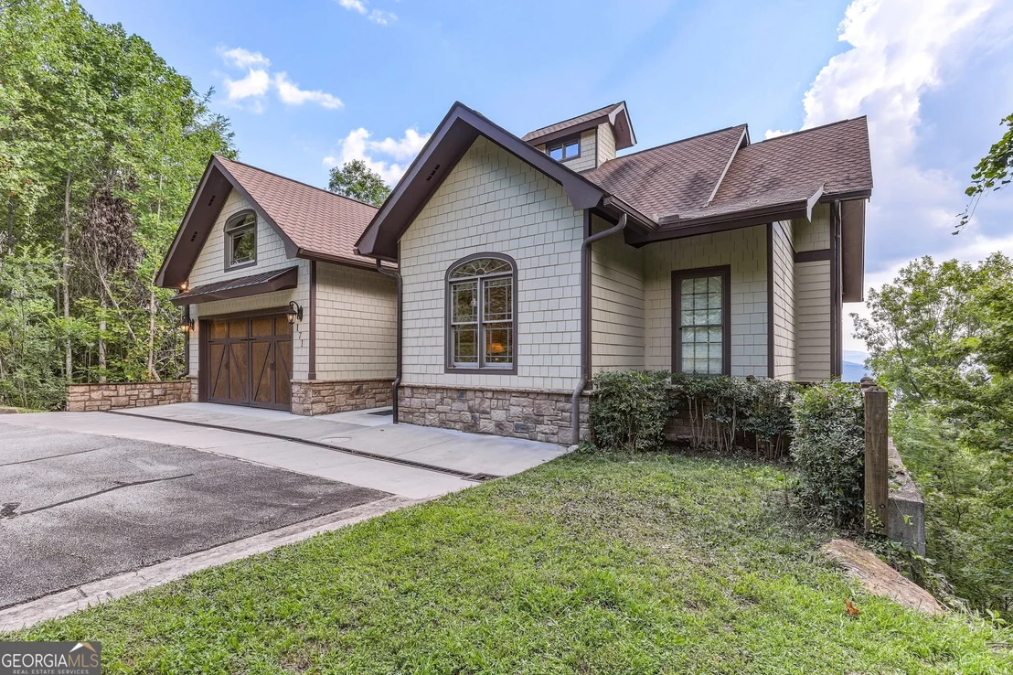 Photo of 171 High Pointe Drive