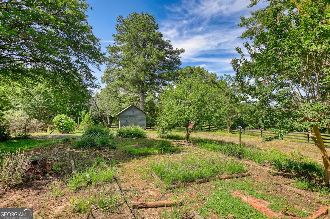 Photo of 2665 Macedonia Road