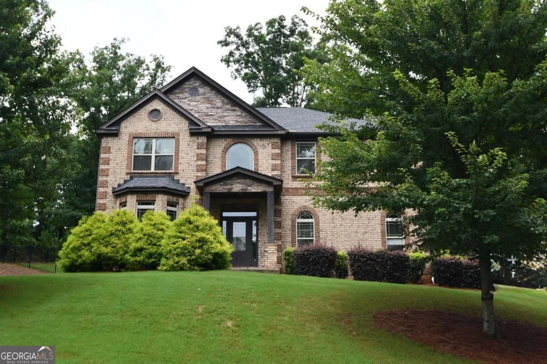 Photo of 1140 Riverhill Drive