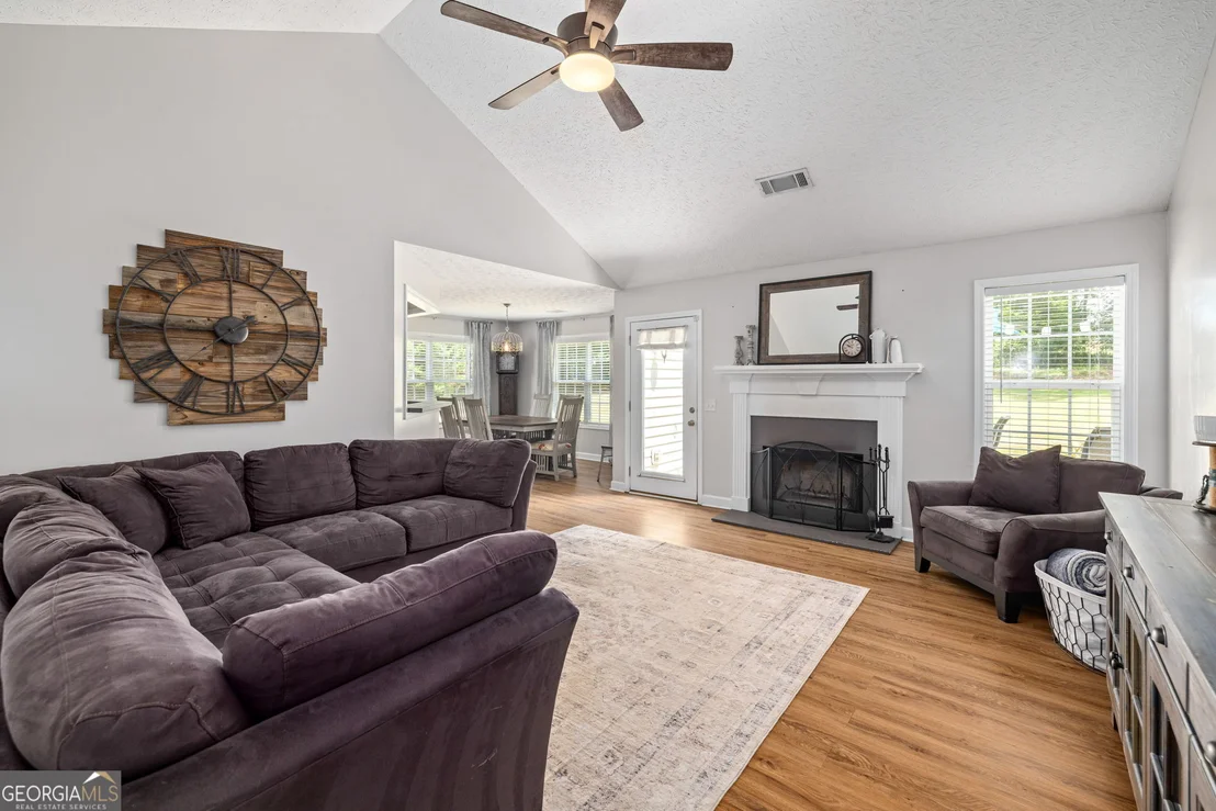 Photo of 378 Kiley Drive