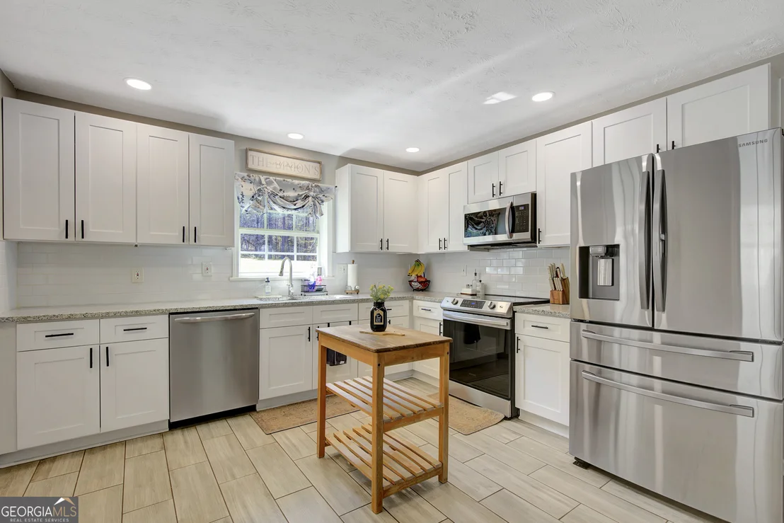 Photo of 1646 Ferry Road