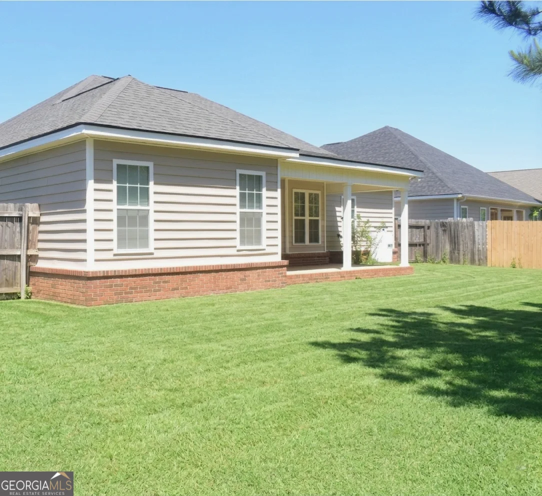 Photo of 111 Raymond Circle
