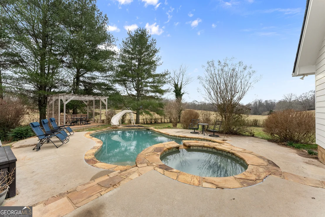 Photo of 1295 Wall Bridge Loop Road