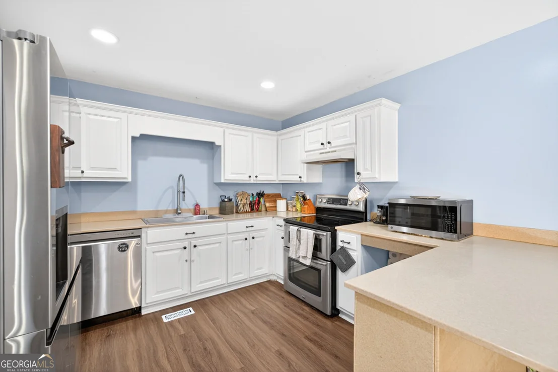 Photo of 386 Ridgewood Drive