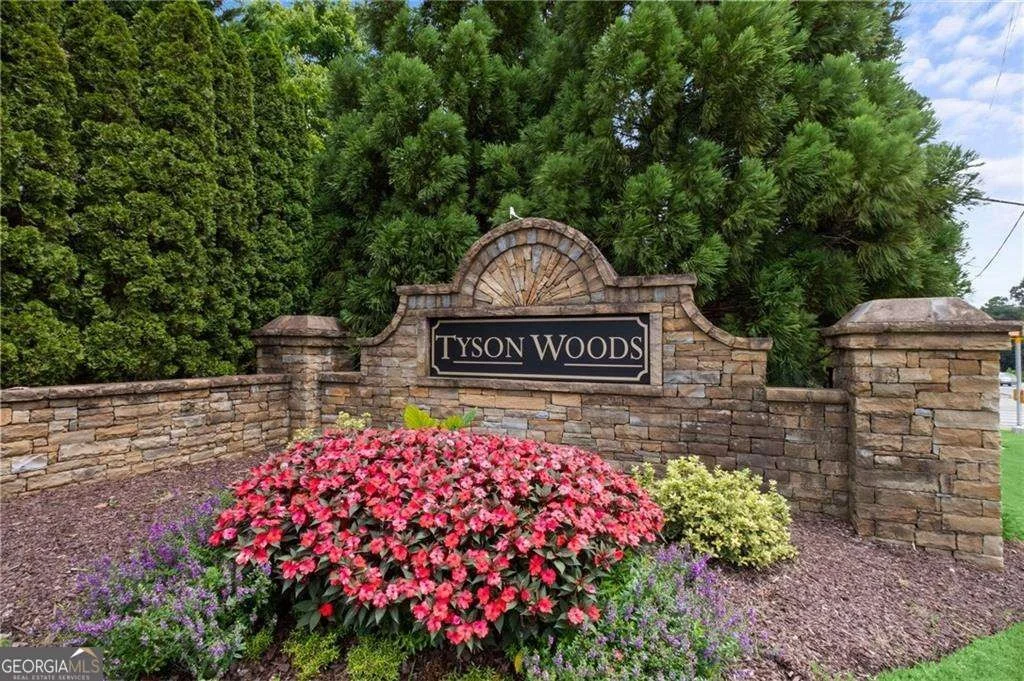 Photo of 1013 Water Oak Trace