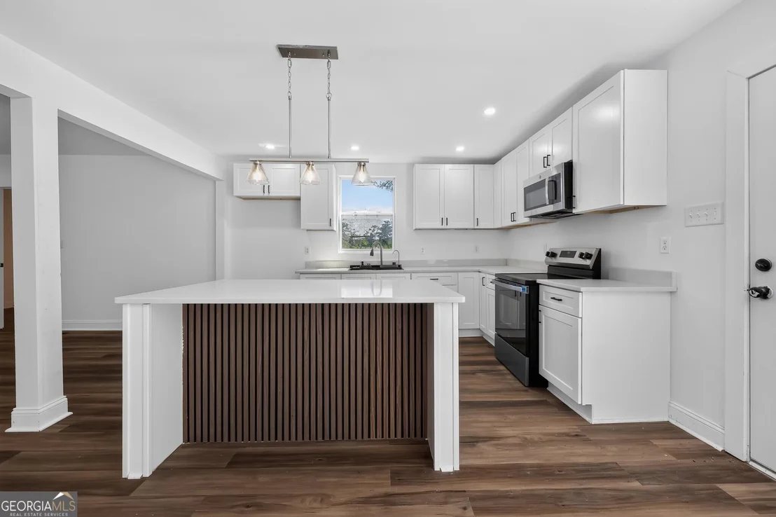 Photo of 562 Marjorie Place