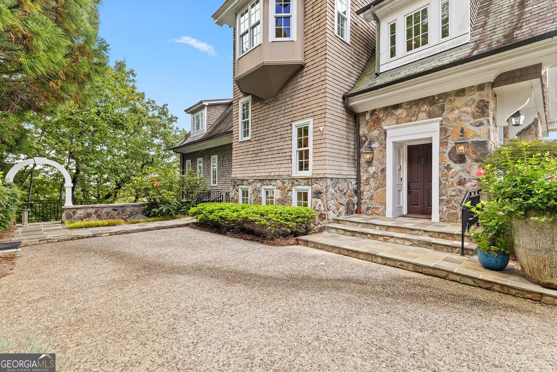 Photo of 630 Waterfall Drive