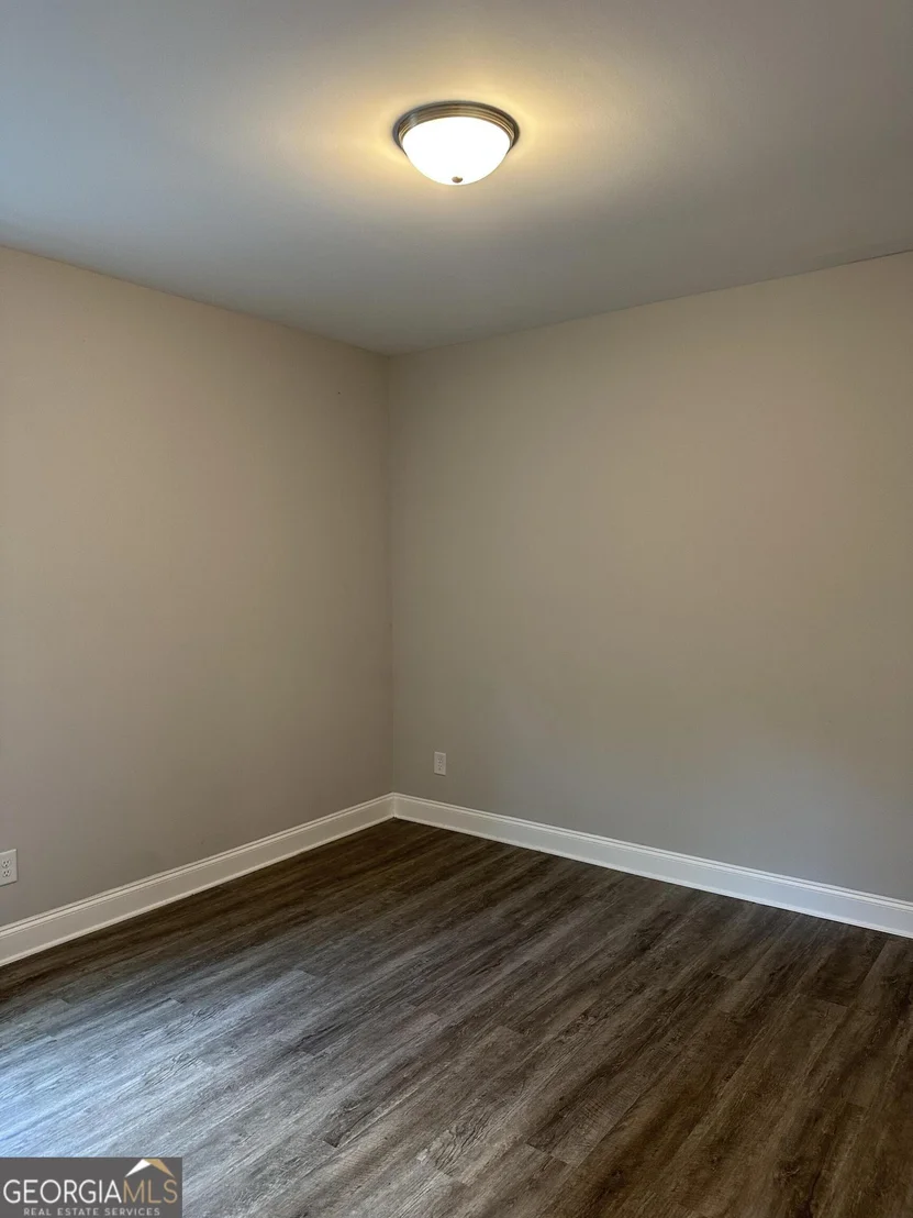 Photo of 325 Edgewater Drive