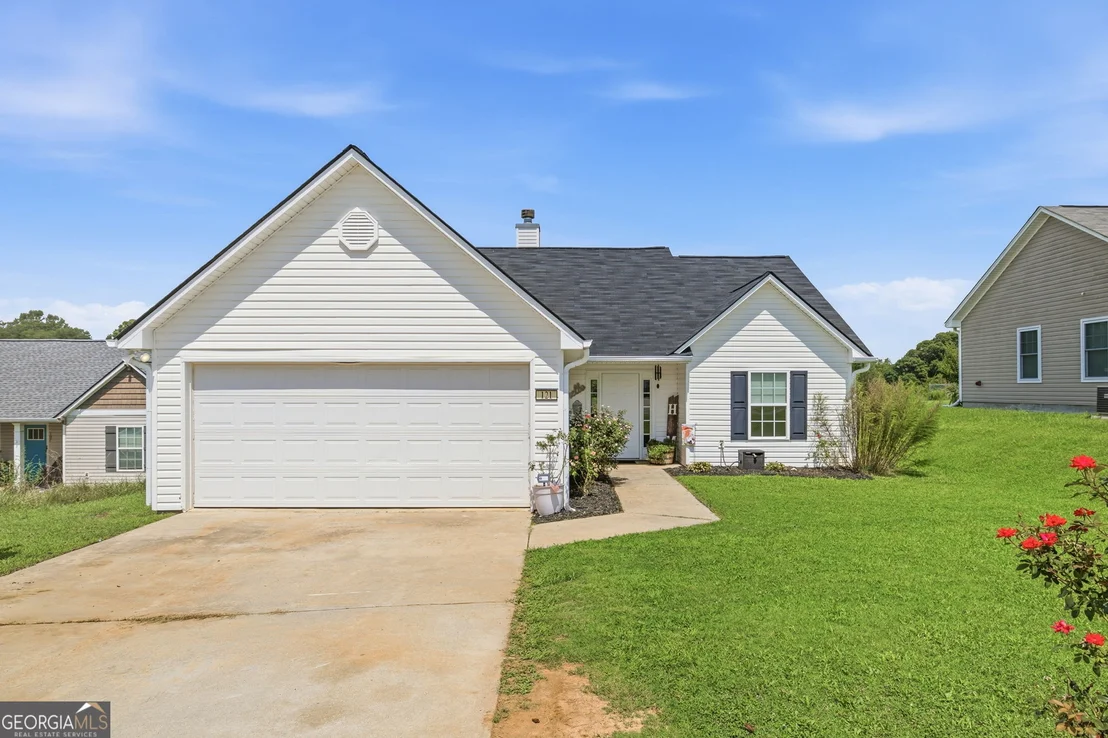 Photo of 121 Crest View Drive