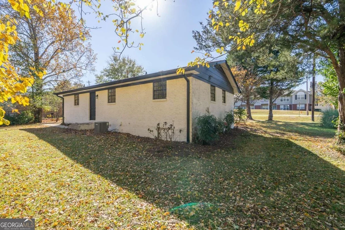 Photo of 511 Lee Byrd Road