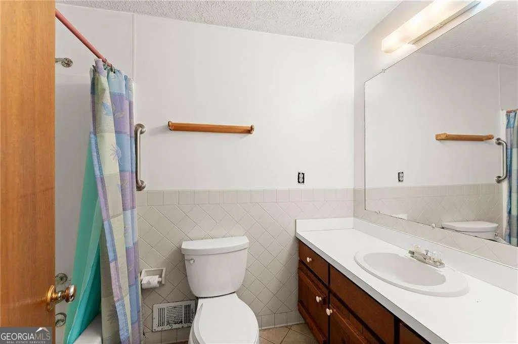 Photo of 34 Oakmont Drive