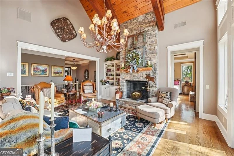Photo of 1041 Cox Mountain Drive