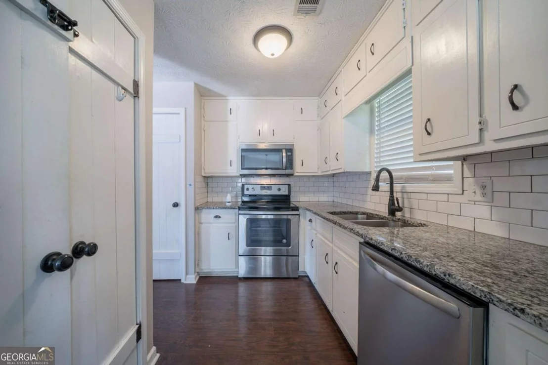 Photo of 4569 Iroquois Trail
