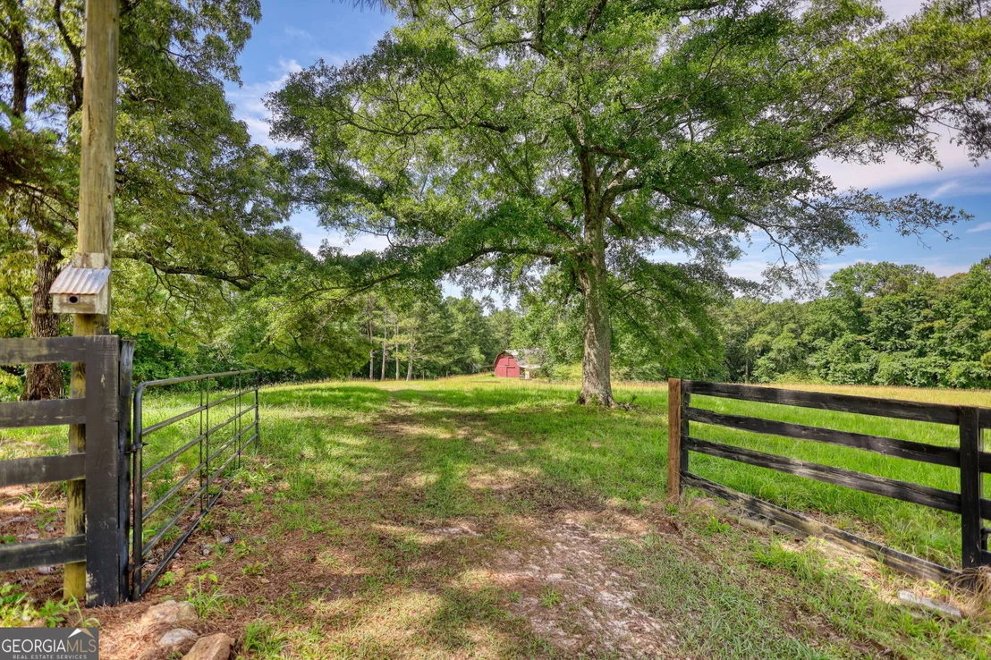 Photo of 2665 Macedonia Road