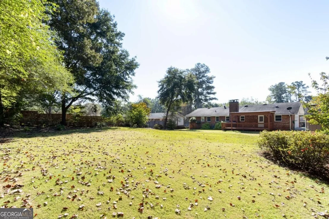 Photo of 461 Highview Drive SE