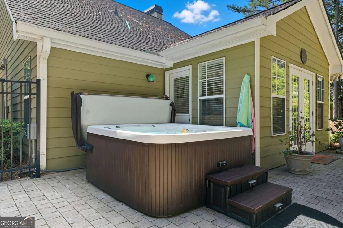Photo of 263 Lakeside Drive